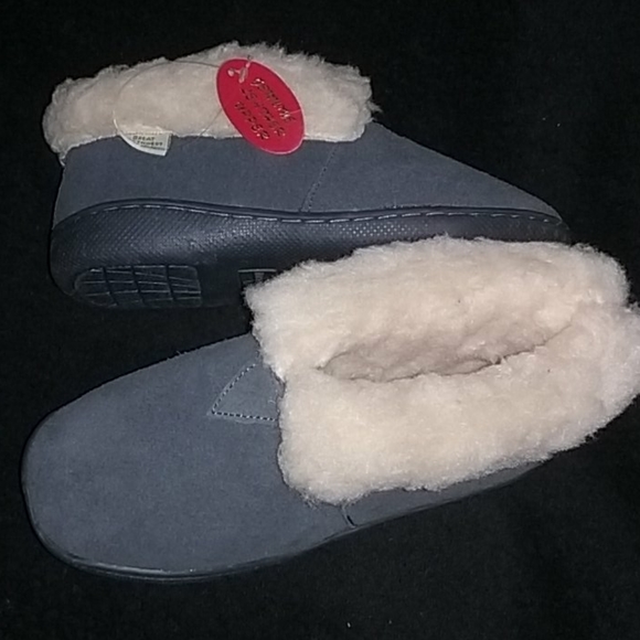 Great Northwest Clothing Company Shoes - NWT Great Northwest SLIPPERS